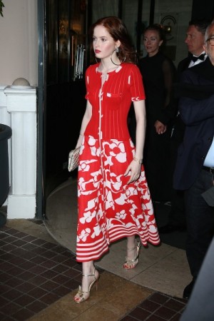 Die britische Schauspielerin Ellie Bamber in Chanel vor ein paar Tagen beim Filmfestival von Cannes. (Foto: Pierre Suu/GC Images).